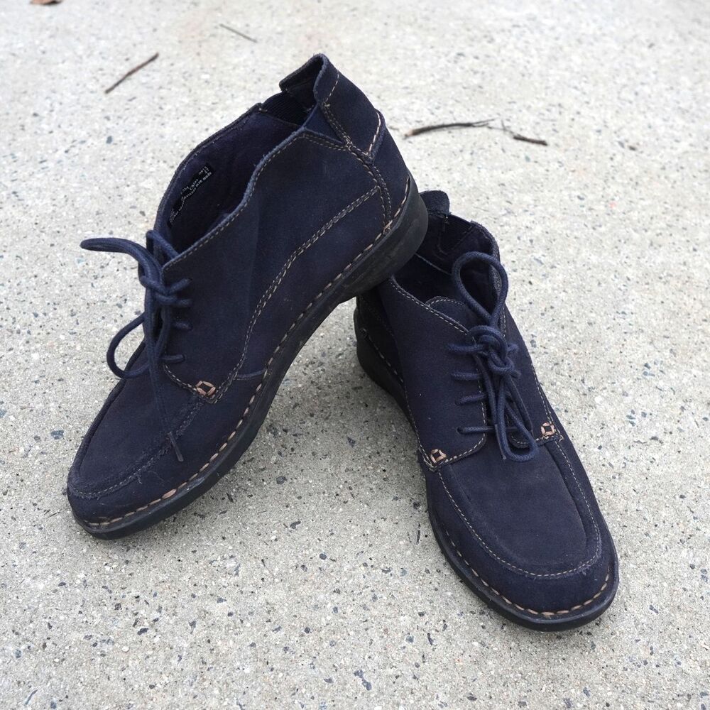 Clarks Bendables Navy Suede Ankle Boots 7.5 UK 5.5 EU 38 Moc Toe Comfort Bootie